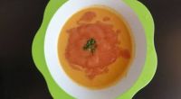 Rajčatová polévka - dvoubarebná